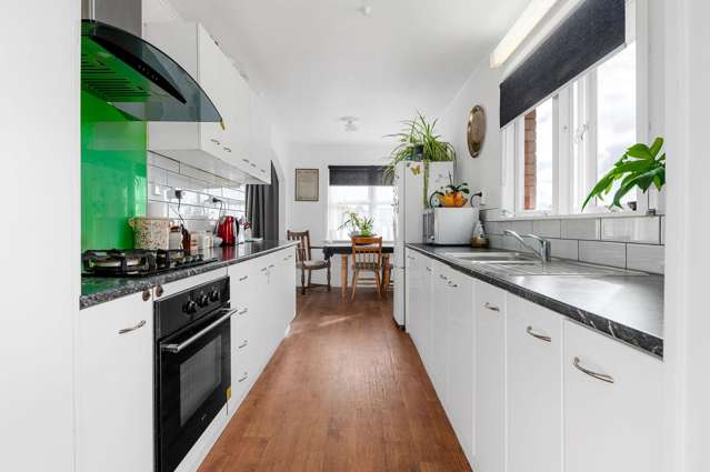 8 Robert Grigg Place Hamilton East_2