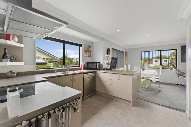 31 Tiverton Crescent Whalers Gate_7