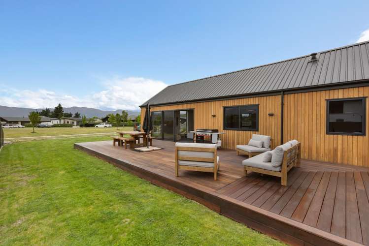 3 Pepperwood Green Albert Town_21