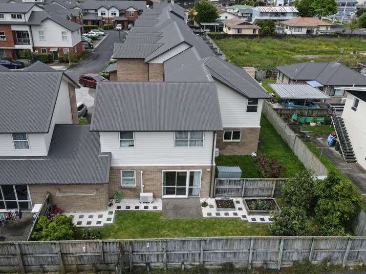 69 Chiefs Court Hamilton East_17