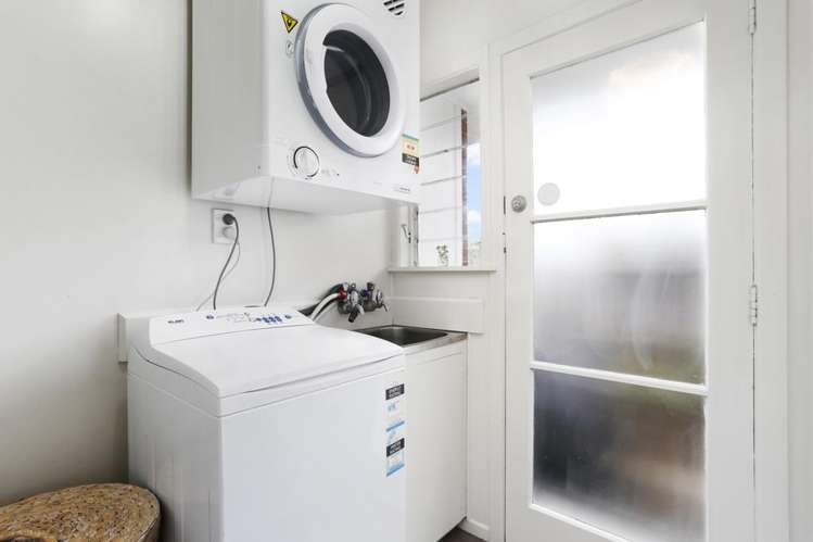 2/104 Titirangi Road New Lynn_9