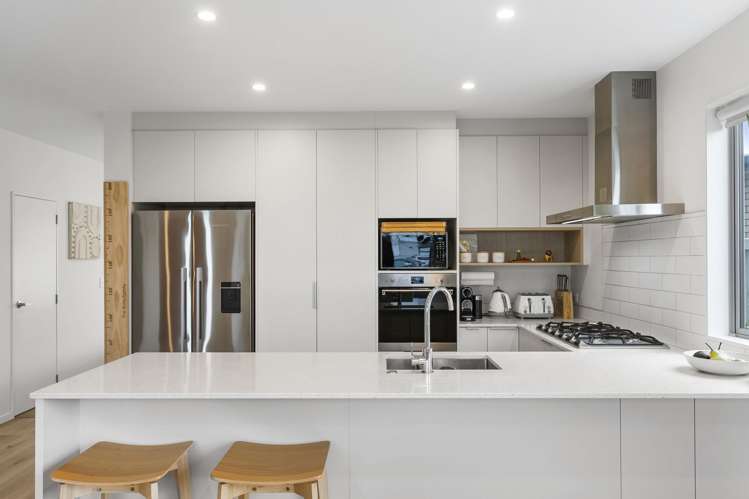 27 Riria Crescent Takanini_8