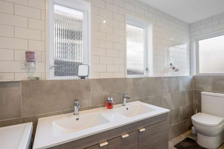 29 Trent Street Island Bay_12