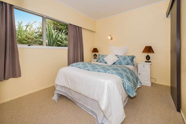 2/104 Carlisle Road Browns Bay_12