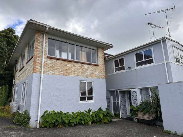 2/71 Ngatiawa Street One Tree Hill_1
