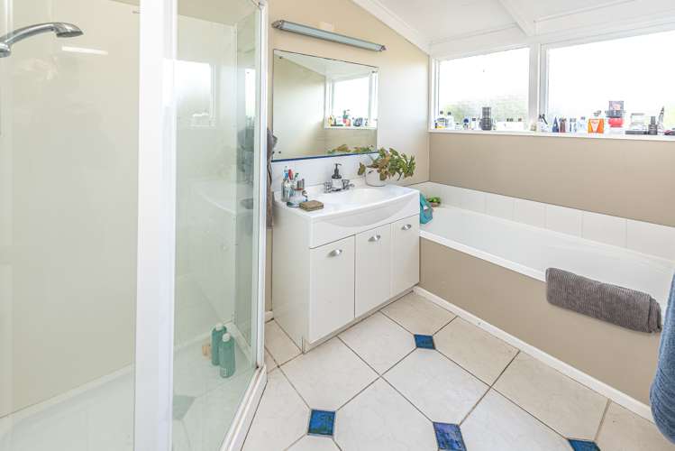 1 Banks Place Tawhero_12