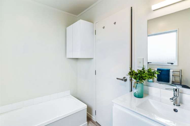 23c Jelas Road Red Beach_12