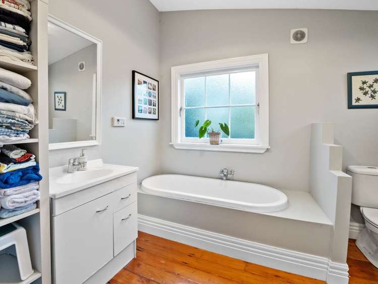 39 Ewen Alison Avenue Devonport_12