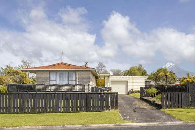 3 Bedroom Inglewood home