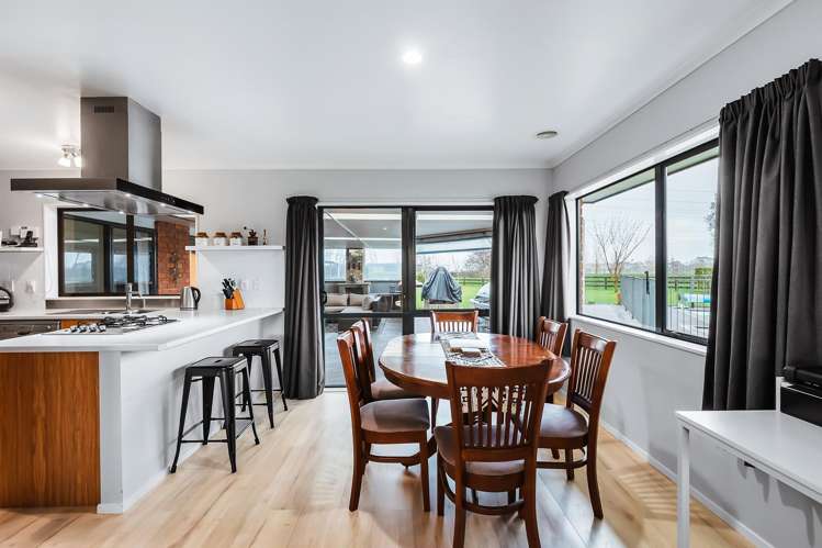 8 De La Mare Drive Leamington_6