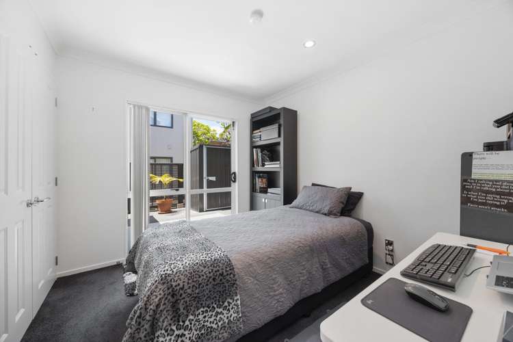 8B Lupetti Rise West Harbour_21