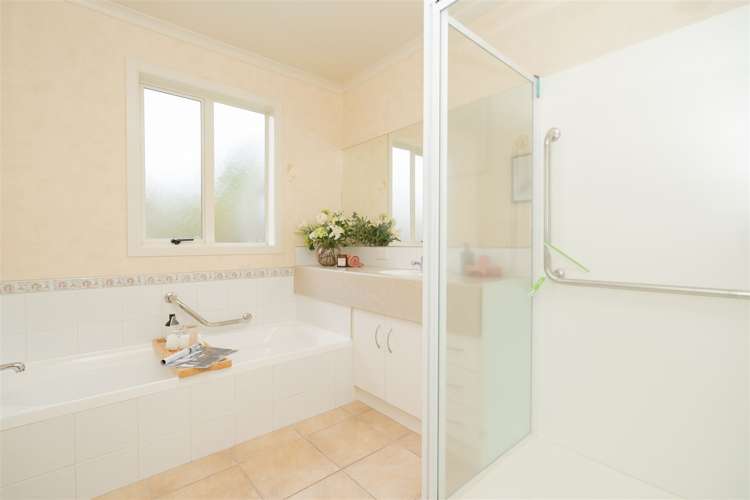 43 Sovereign Isle Lane Rototuna_9