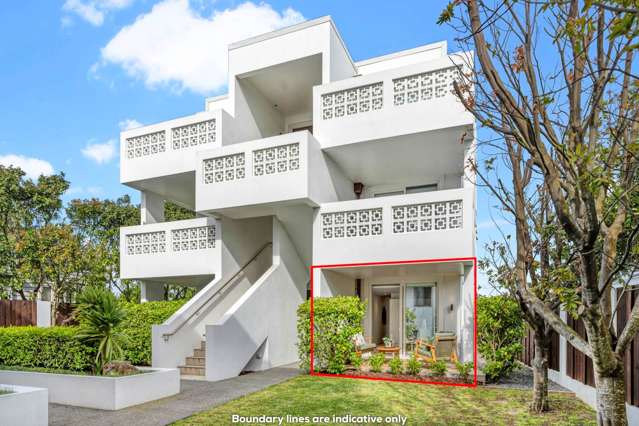 Stylish Ground Floor Garden Apartment