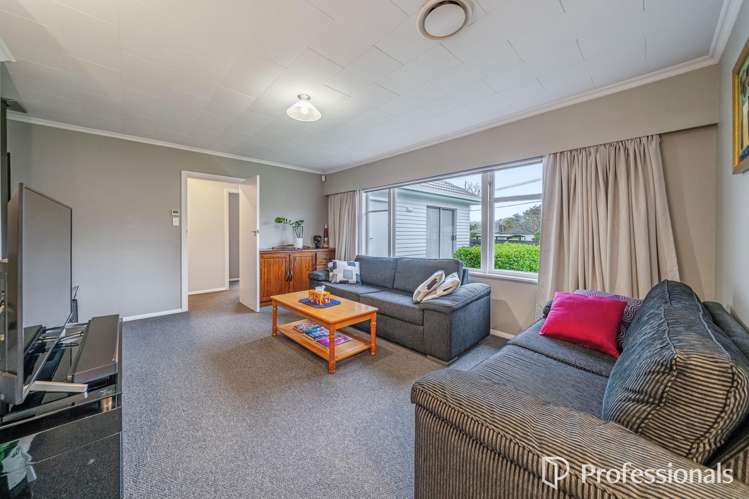 2 Short Street Wainuiomata_13