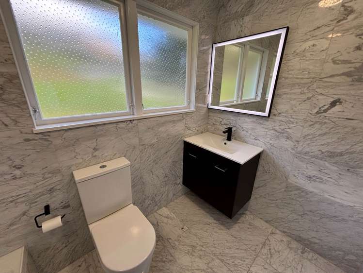 25 Raewyn Street Morningside_5