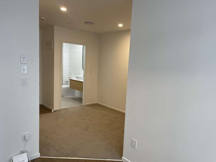 501/26 Waring Taylor Street 1372_3