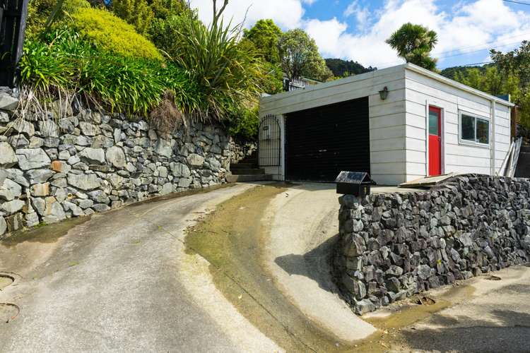 9 Holmes Grove Naenae_14