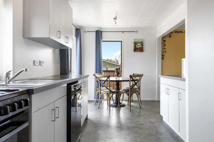 30 Frederick Street Two Mile Bay_3