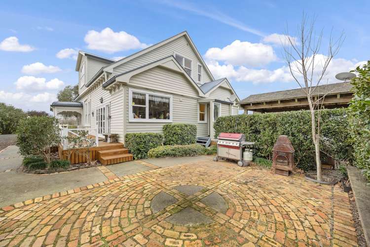 2179 State Highway 16 Helensville_17