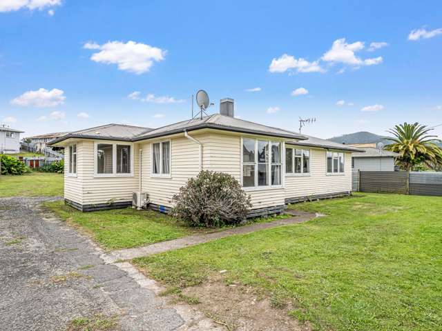 12 & 12a Bellingham Crescent Fordlands_4