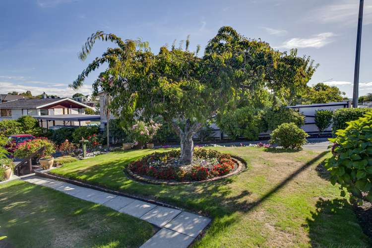 170 Pages Road Marchwiel_14