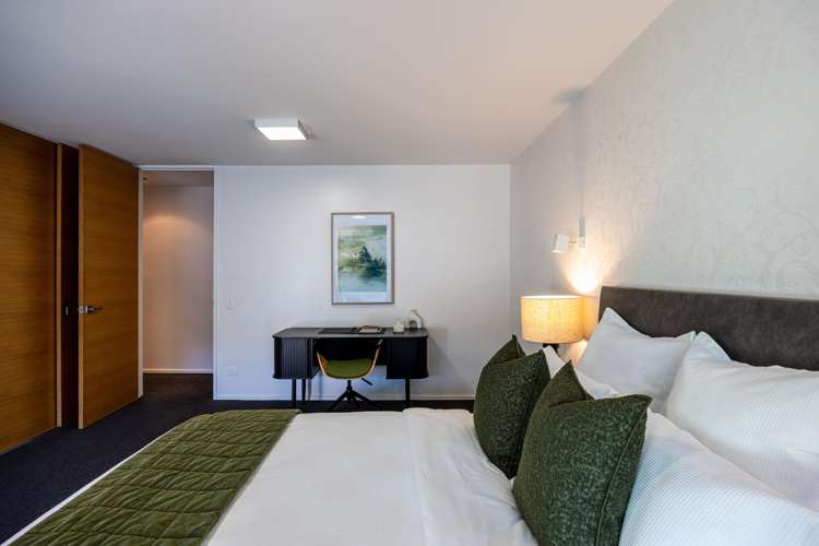 363 Peninsula Road Kelvin Heights_18