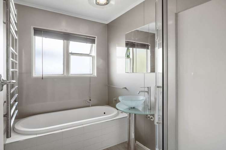 18 Angelo Avenue Howick_11