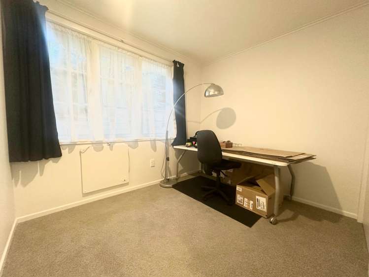 12 Amberley Avenue Te Atatu South_13