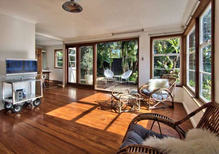 50 Derwent Crescent Titirangi_3