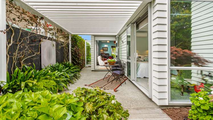 6 Waiarohia Place Hobsonville_17