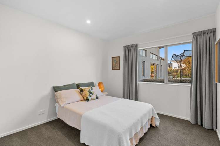 6 Hedge Close Halswell_23