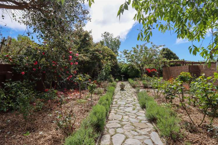 7 Rata Place Glenwood_12