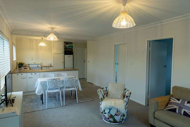 Charming 2BR Unit in Judea, Short term rental