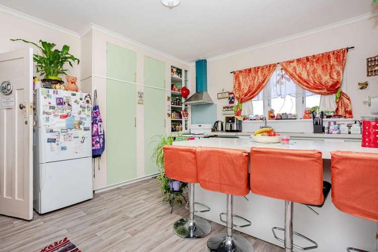 276 High Street Dannevirke_13