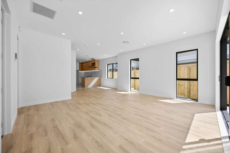 26 Furlough Road Opaheke_9