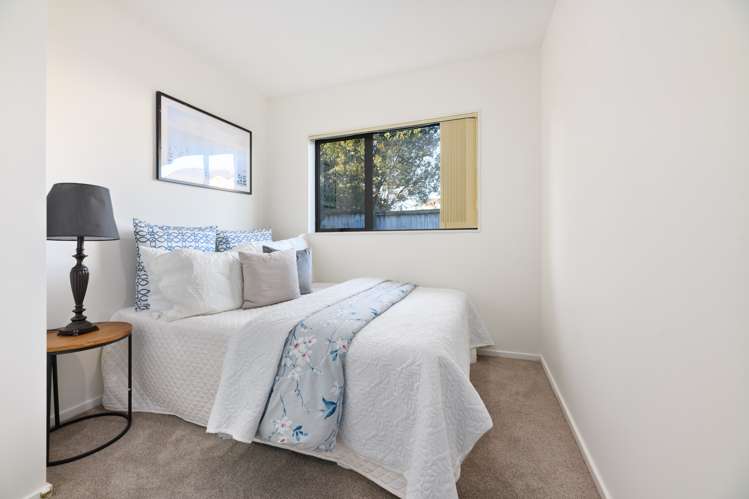 6 Riverglade Parkway Te Atatu South_16