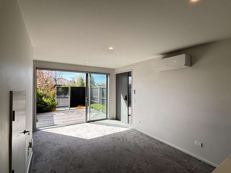 2/44 Shirley Road Shirley_3