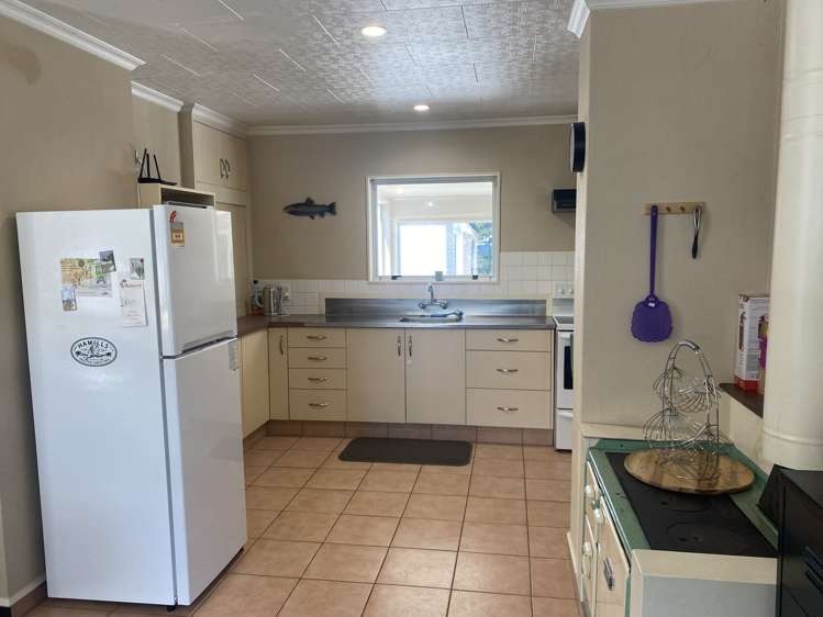 39 Te Herekiekie Street Turangi_7