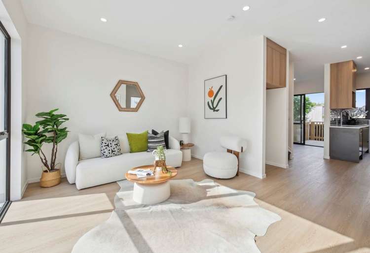 71 Highland Park Drive Botany Downs_3