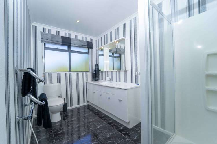 108 Aldinga Avenue Stoke_11