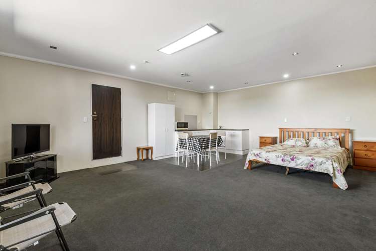27 Florence Daly Place Mount Roskill_14