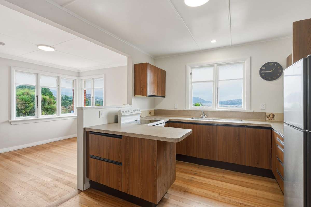 122 Easther Crescent_1