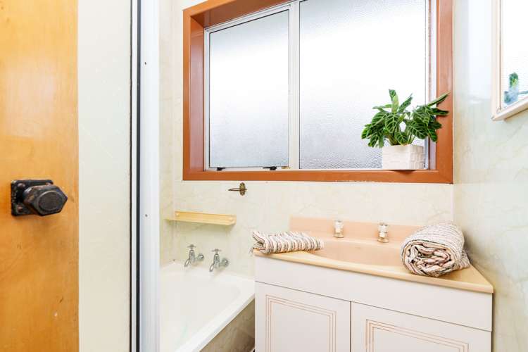 42 Turnbull Street Brockville_11