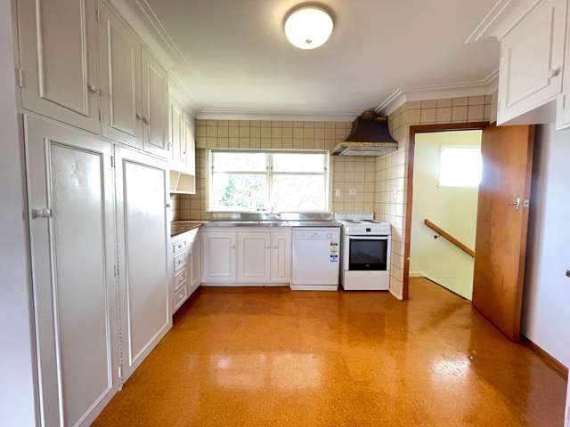 36 Vera Road Te Atatu South_3