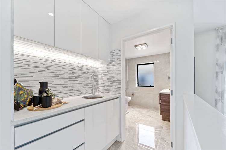 37 Remuremu Street Long Bay_23