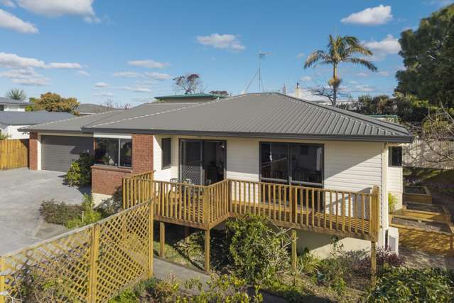 Perfect Sunny & Elevated Home with Private Garden