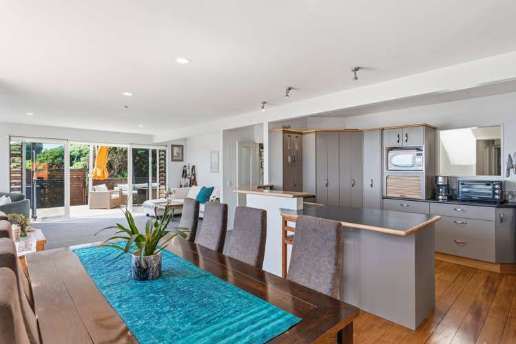 60 The Esplanade Raumati South_22