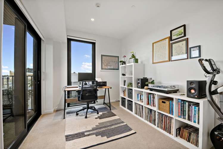 203/45 Hudson Bay Road Hobsonville_13