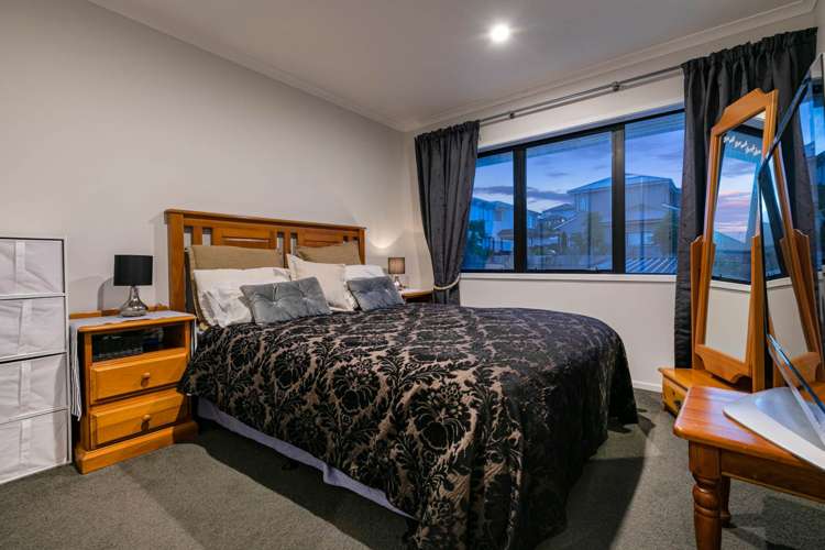 131 Bonair Crescent Silverdale_18