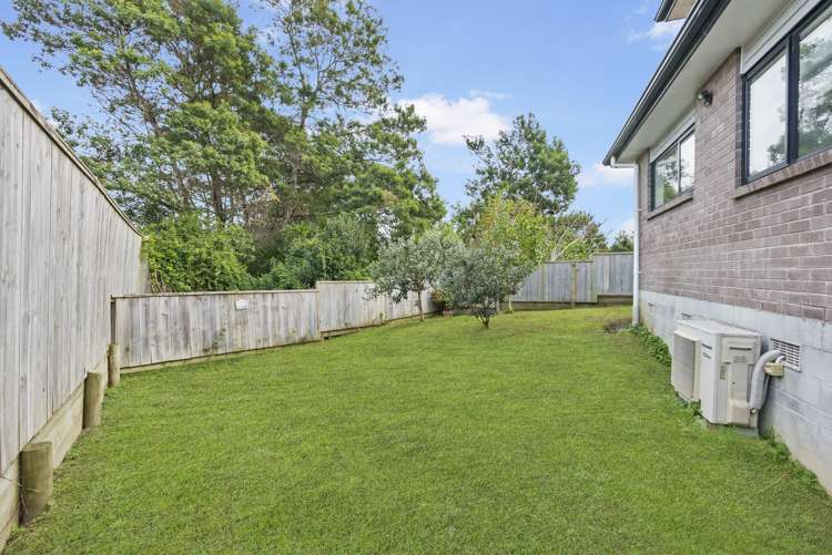 10 Celsmere Lane Te Atatu Peninsula_17